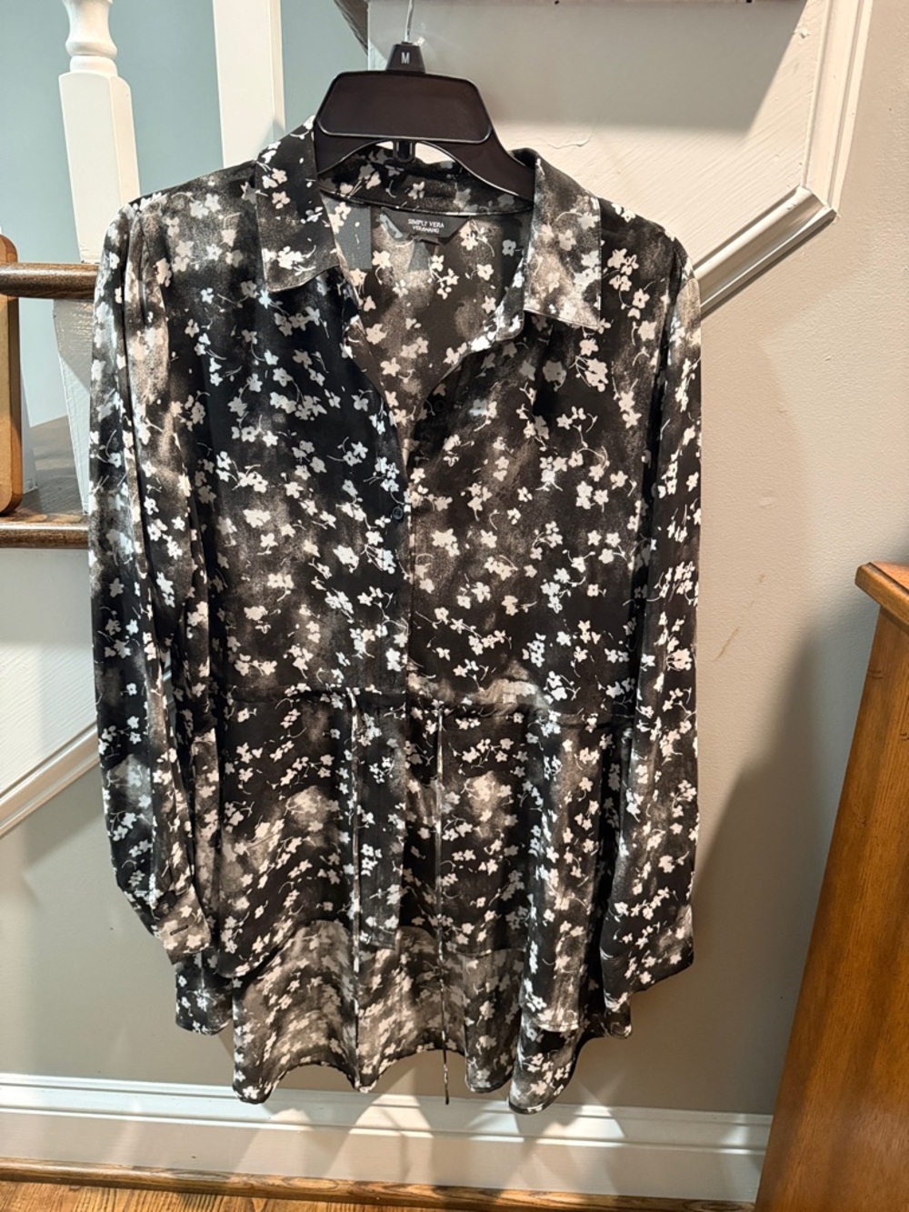 Simply Vera Vera Wang Black and White Floral Button-Down Blouse